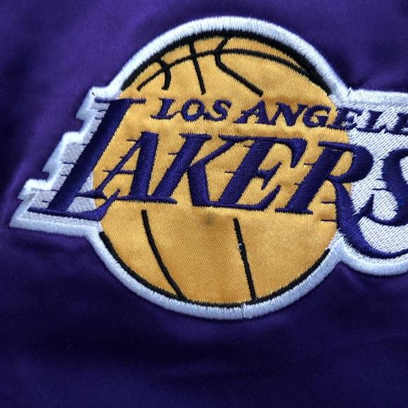 Rare! NBA Lakers Black Label Starter Jacket - Urban Outfitters - Picture 6 of 9
